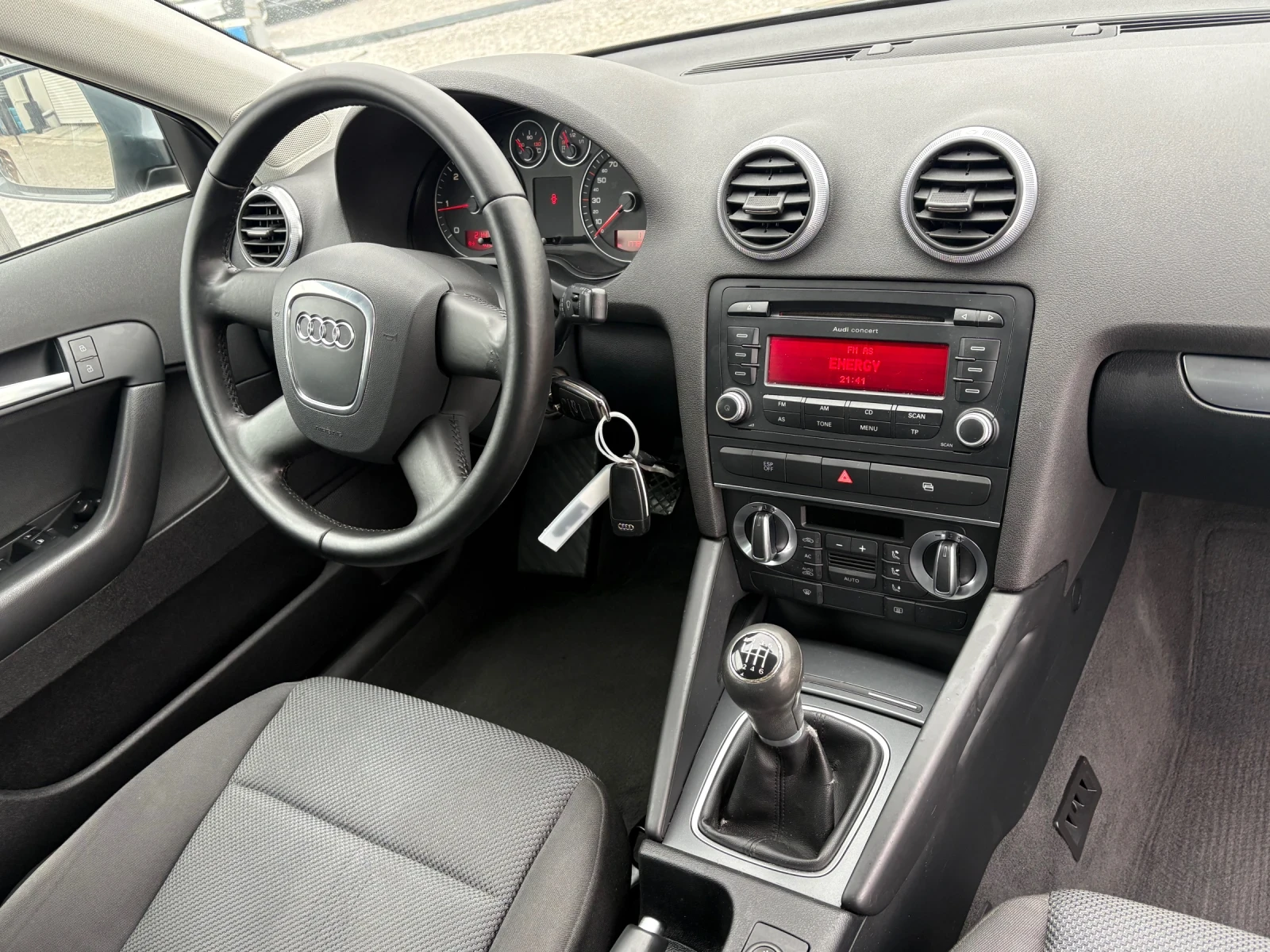 Audi A3 2.0 TDI-140кс., снимка 11 - Автомобили и джипове - 53531714