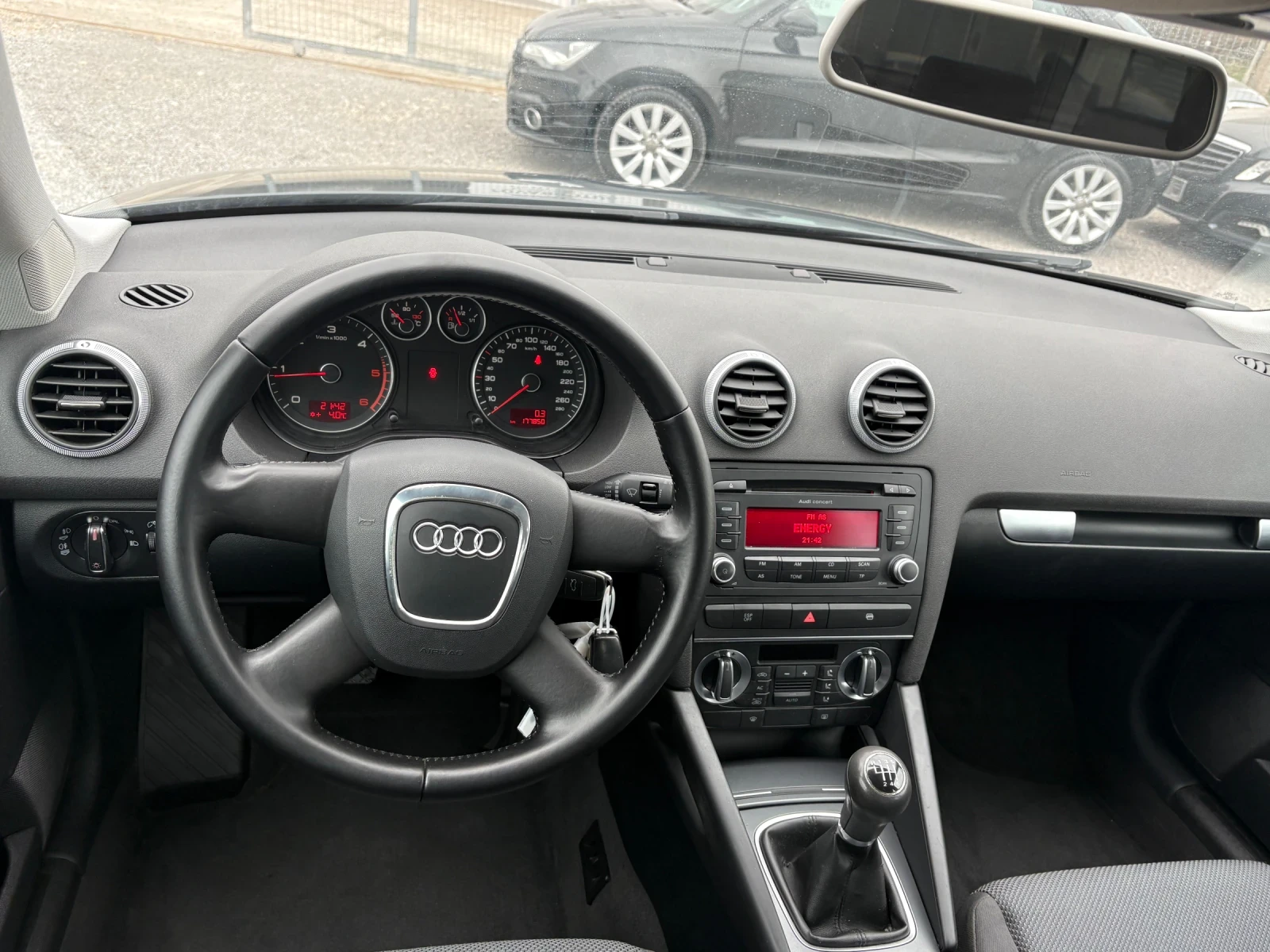 Audi A3 2.0 TDI-140кс., снимка 15 - Автомобили и джипове - 53531714