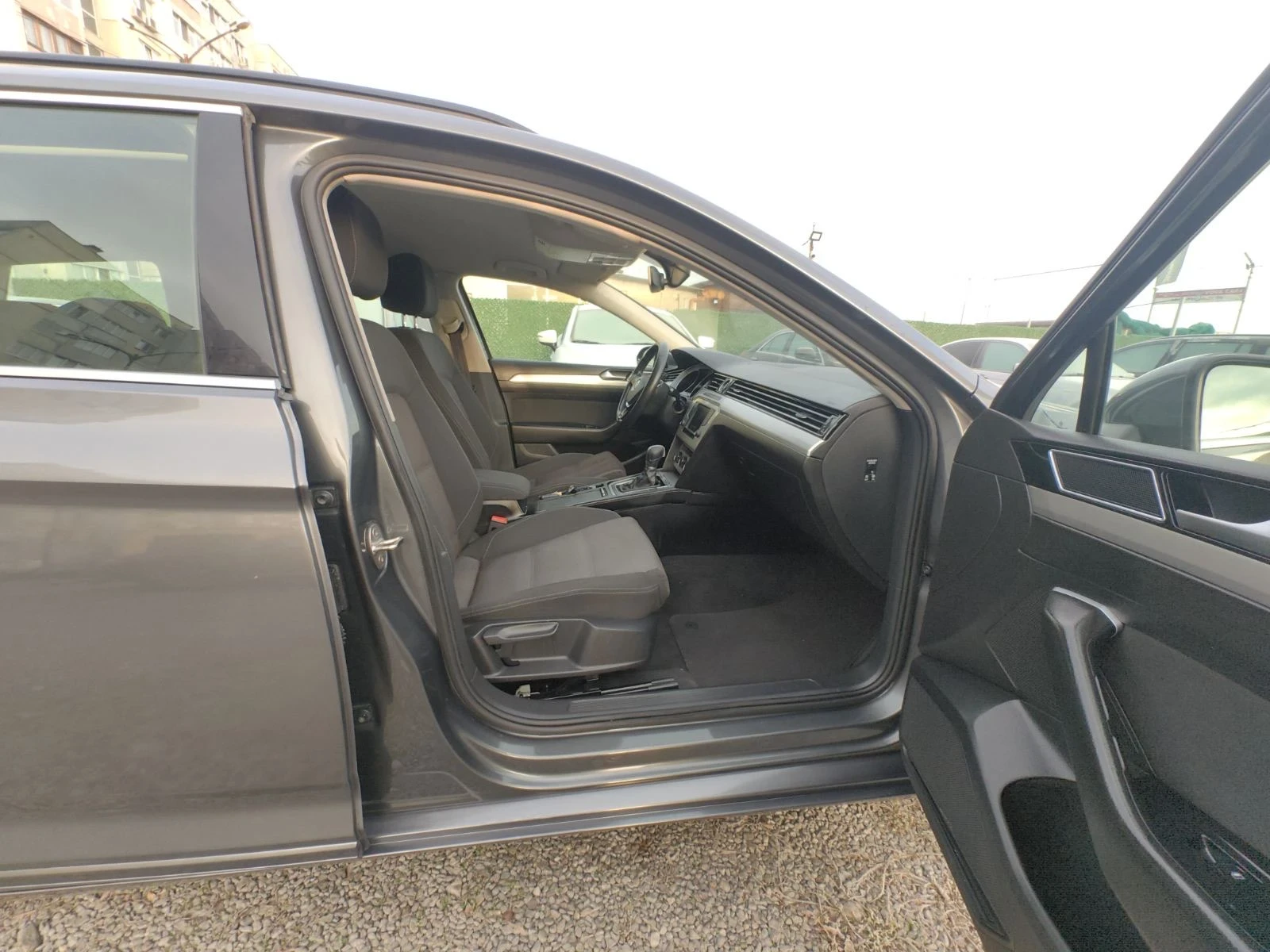 VW Passat 1.6 TDI | Mobile.bg � ����������� 14