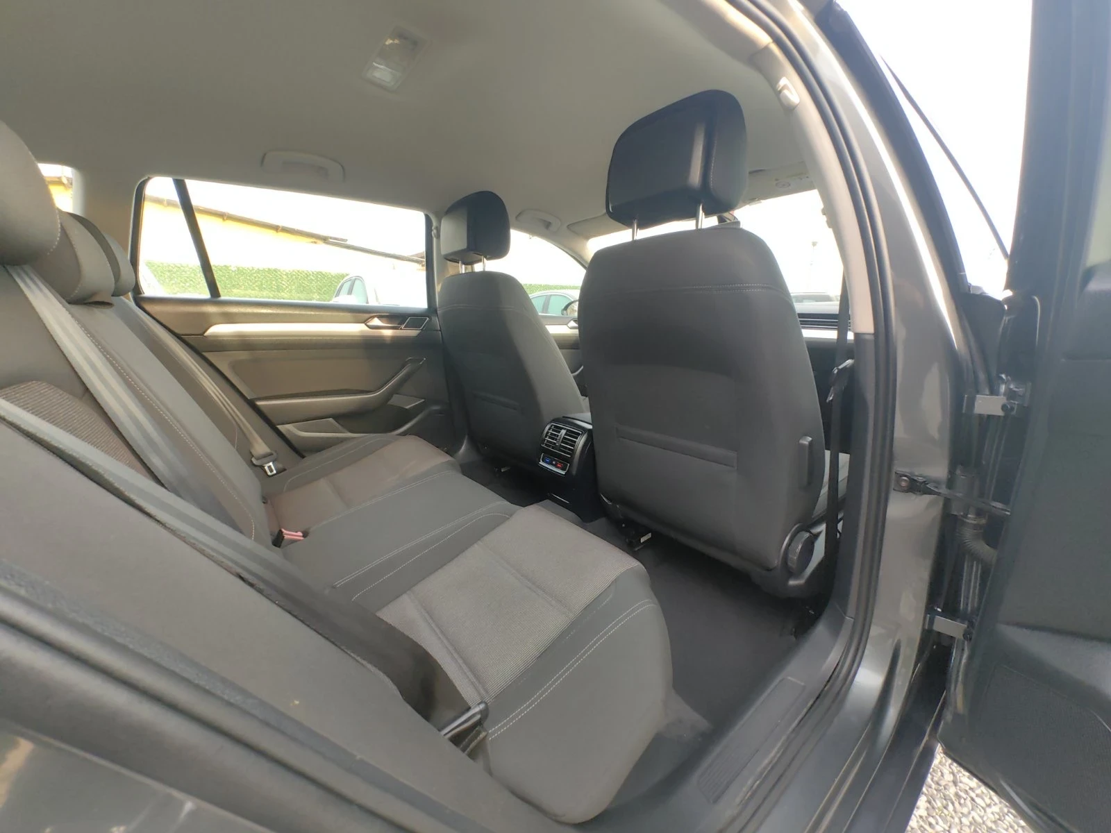 VW Passat 1.6 TDI | Mobile.bg � ����������� 13