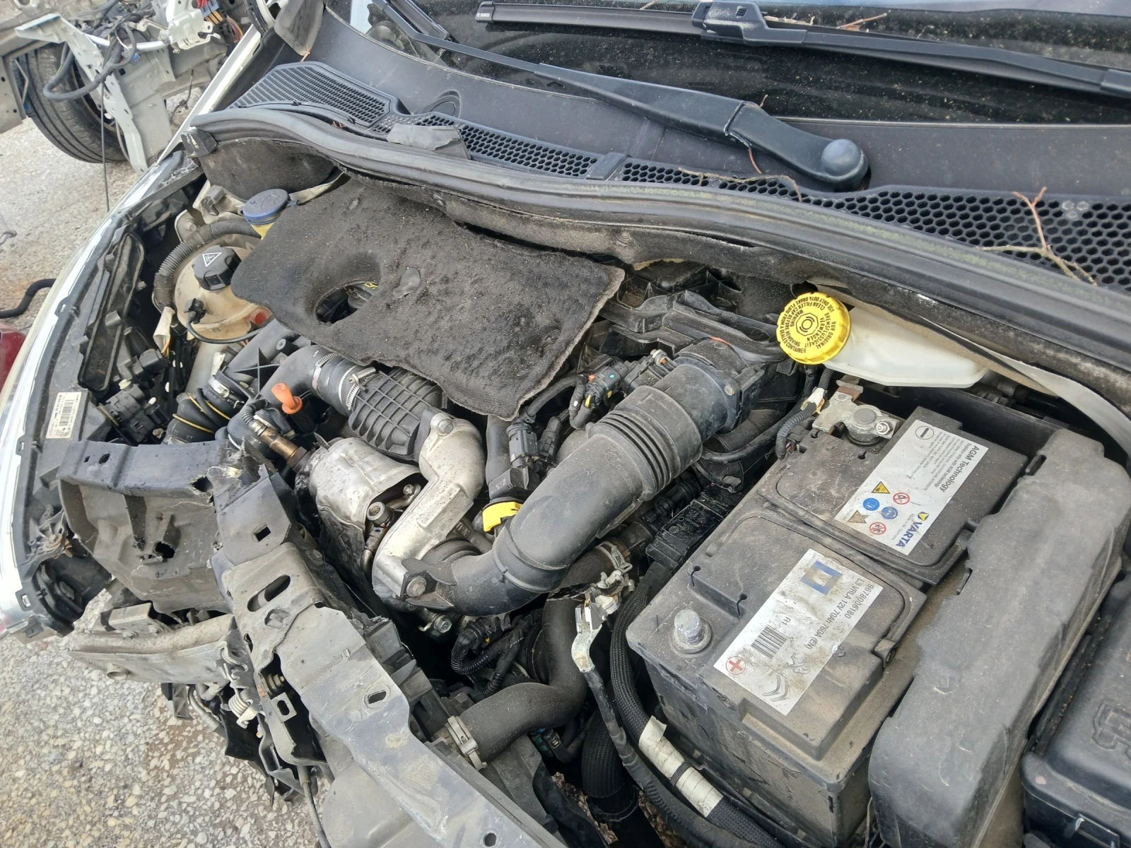 Peugeot 208 1.6/92k/НА ЧАСТИ!, снимка 7 - Автомобили и джипове - 54032904