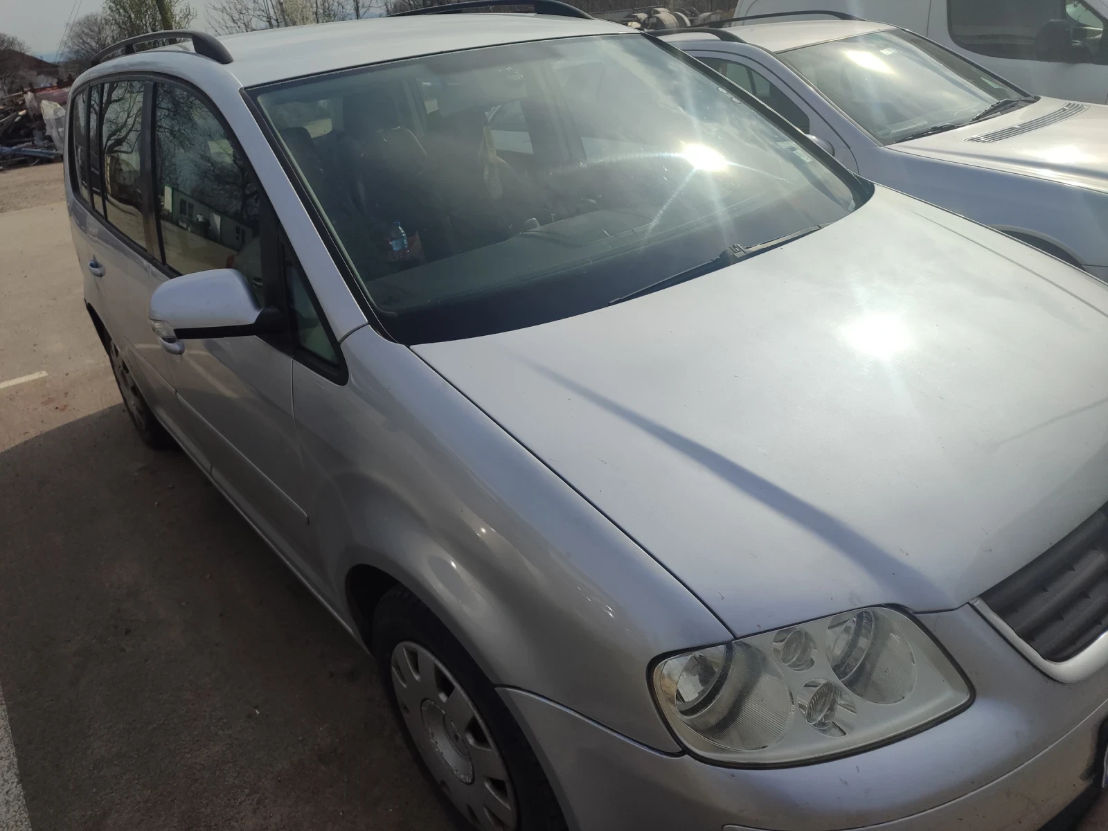 VW Touran, снимка 9 - Автомобили и джипове - 54037306