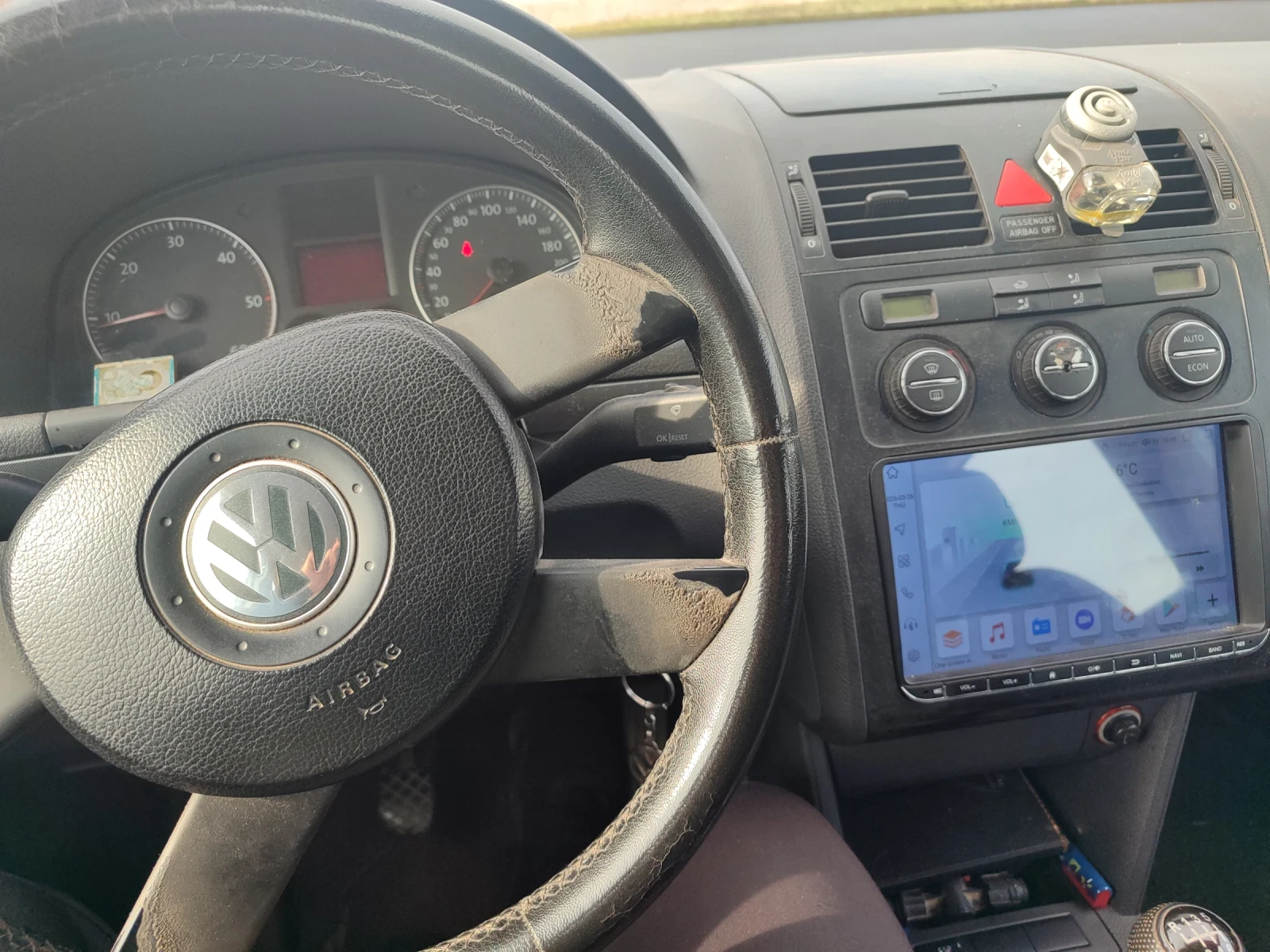 VW Touran, снимка 2 - Автомобили и джипове - 54037306