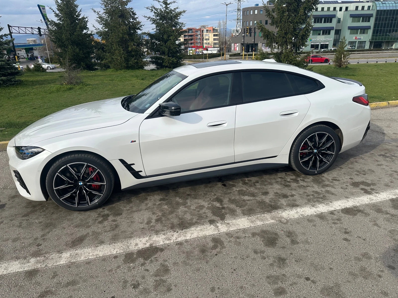 BMW i4 M50 Xdrive, снимка 3 - Автомобили и джипове - 54160840