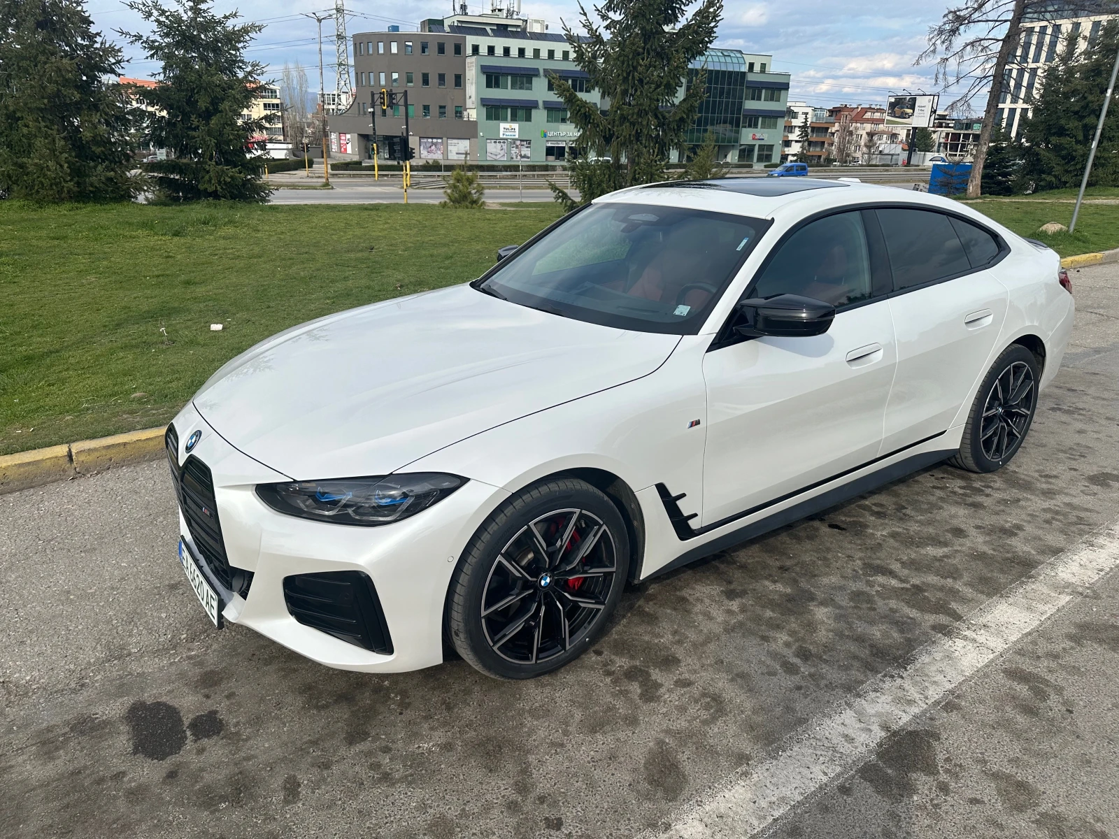 BMW i4 M50 Xdrive, снимка 2 - Автомобили и джипове - 54160840