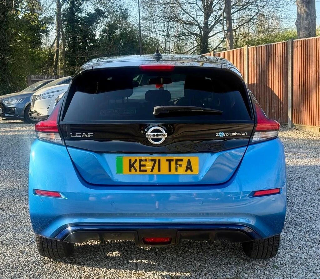 Nissan Leaf , снимка 2 - Автомобили и джипове - 54359200