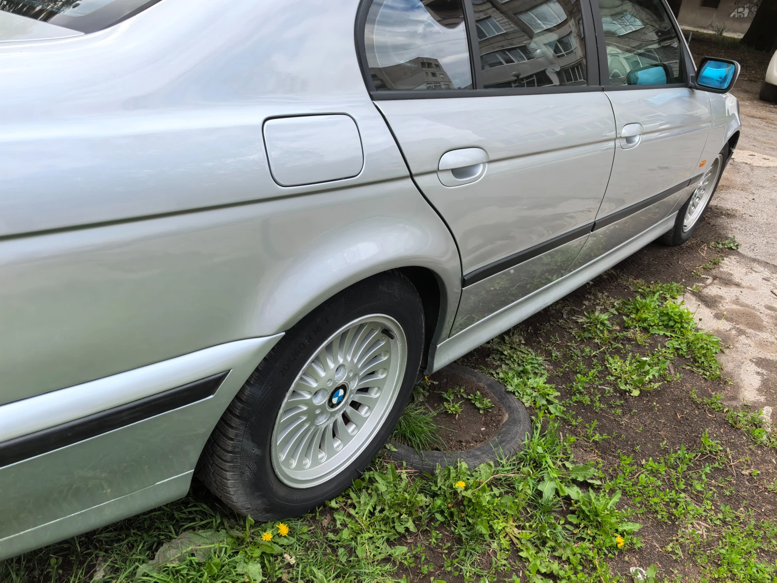 BMW 523, снимка 7 - Автомобили и джипове - 54380105