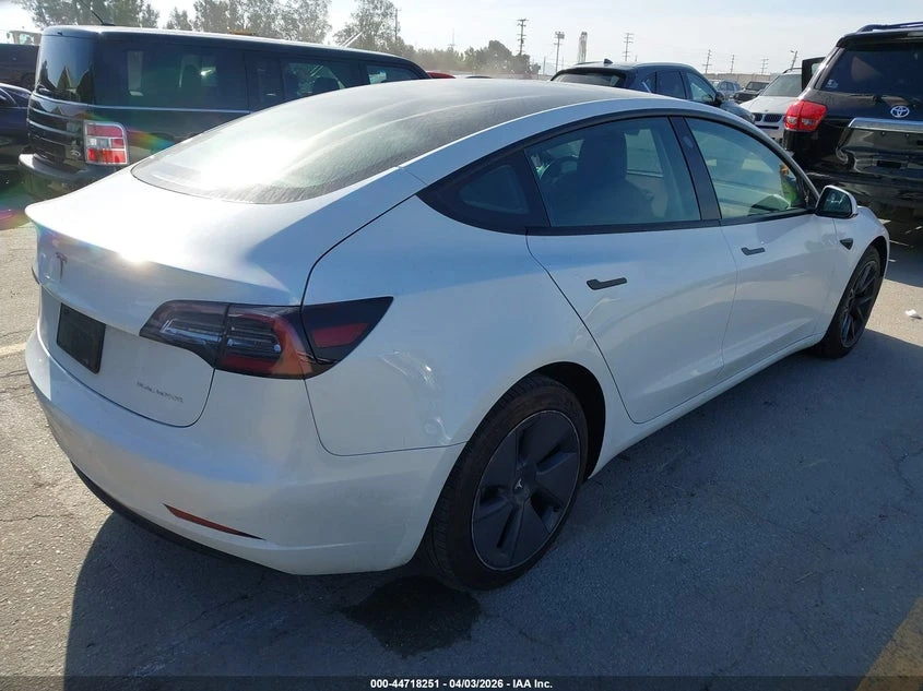 Tesla Model 3 Long Range Dual Motor All-Wheel Drive, снимка 4 - Автомобили и джипове - 54435719