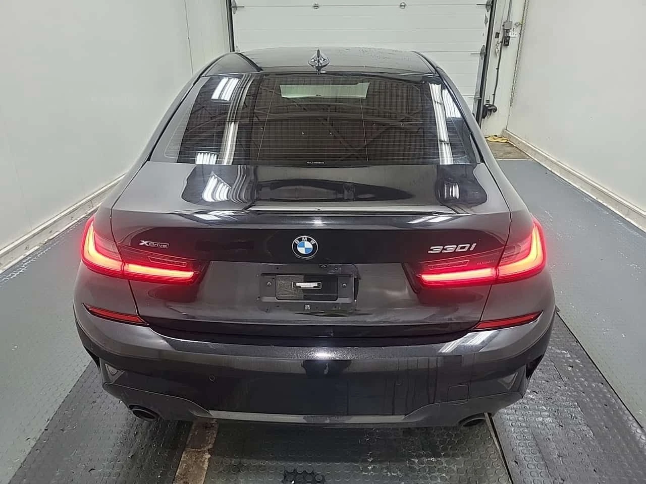 BMW 330 М ПАКЕТ/xDrive/CARFAX/2 Ключа/ШИБЕДАХ/Подгрев, снимка 4 - Автомобили и джипове - 54459658