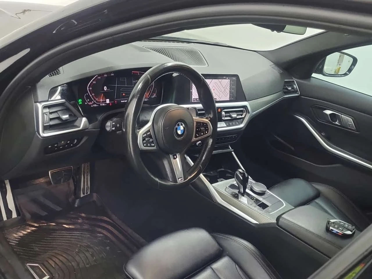 BMW 330 М ПАКЕТ/xDrive/CARFAX/2 Ключа/ШИБЕДАХ/Подгрев, снимка 10 - Автомобили и джипове - 54459658