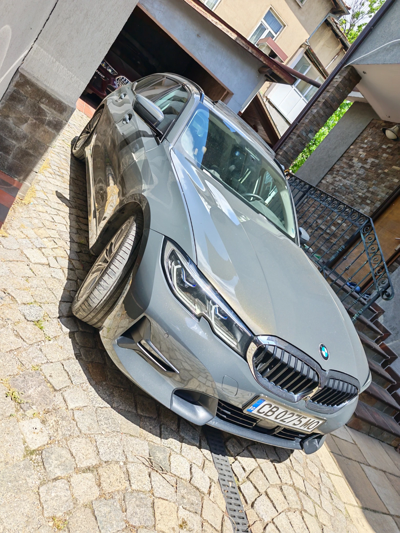 BMW 320 Individual/Лазер/360/Адаптив , снимка 2 - Автомобили и джипове - 54700960