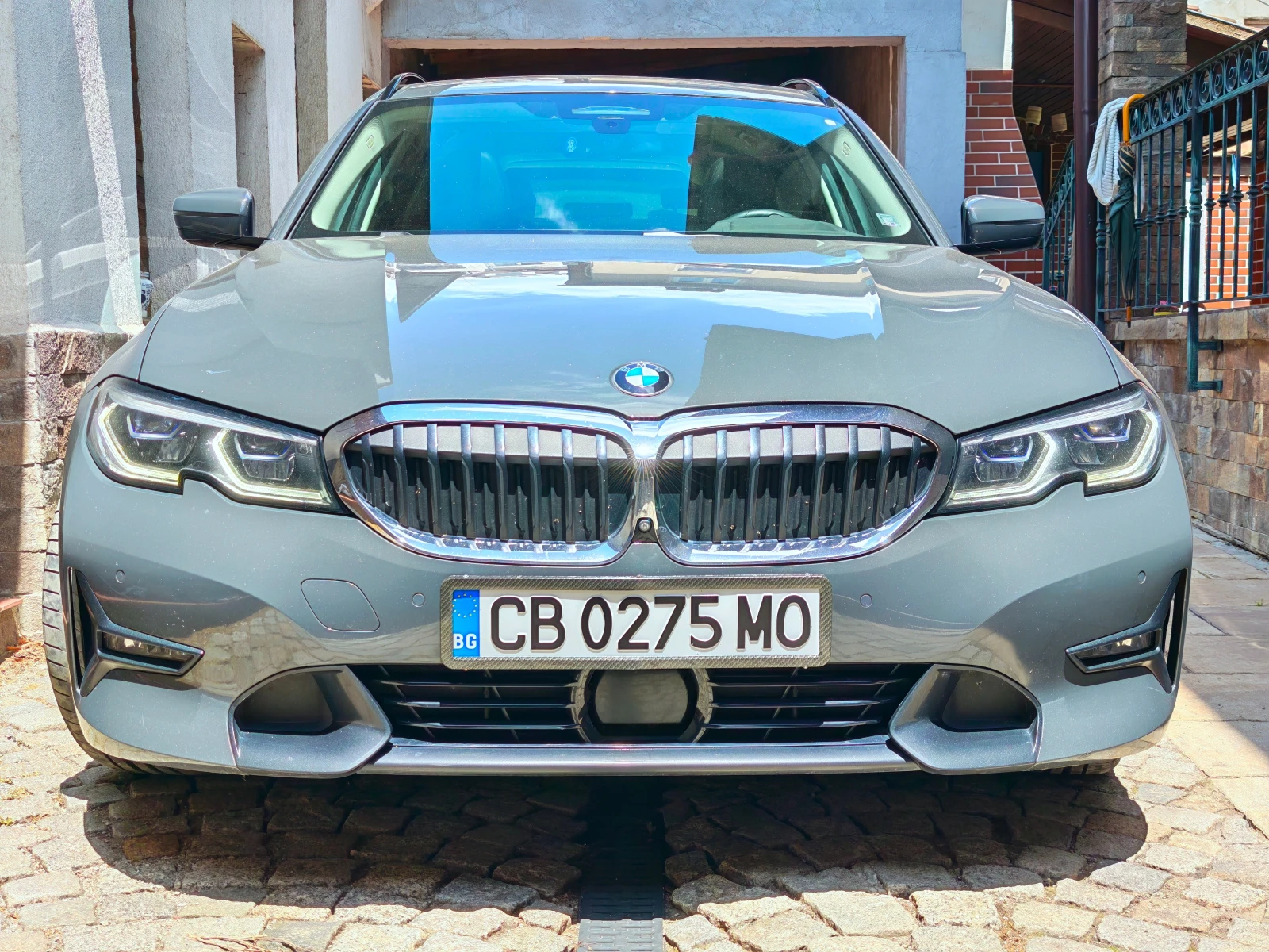 BMW 320 Individual/Лазер/360/Адаптив , снимка 3 - Автомобили и джипове - 54700960
