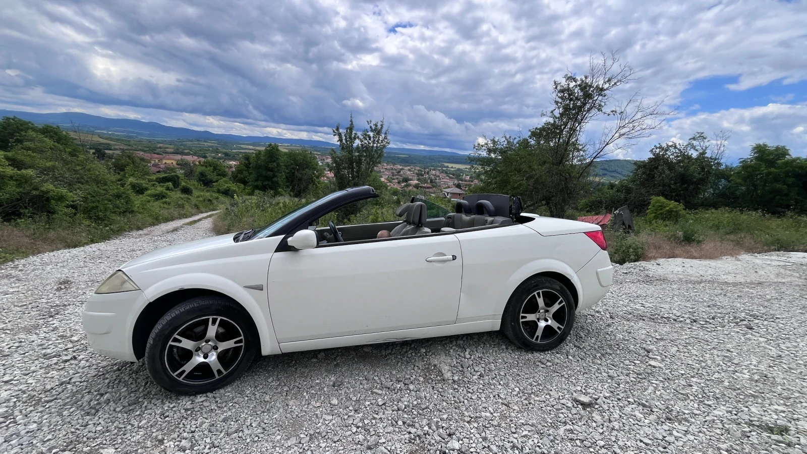 Renault Megane, снимка 8 - Автомобили и джипове - 55449402