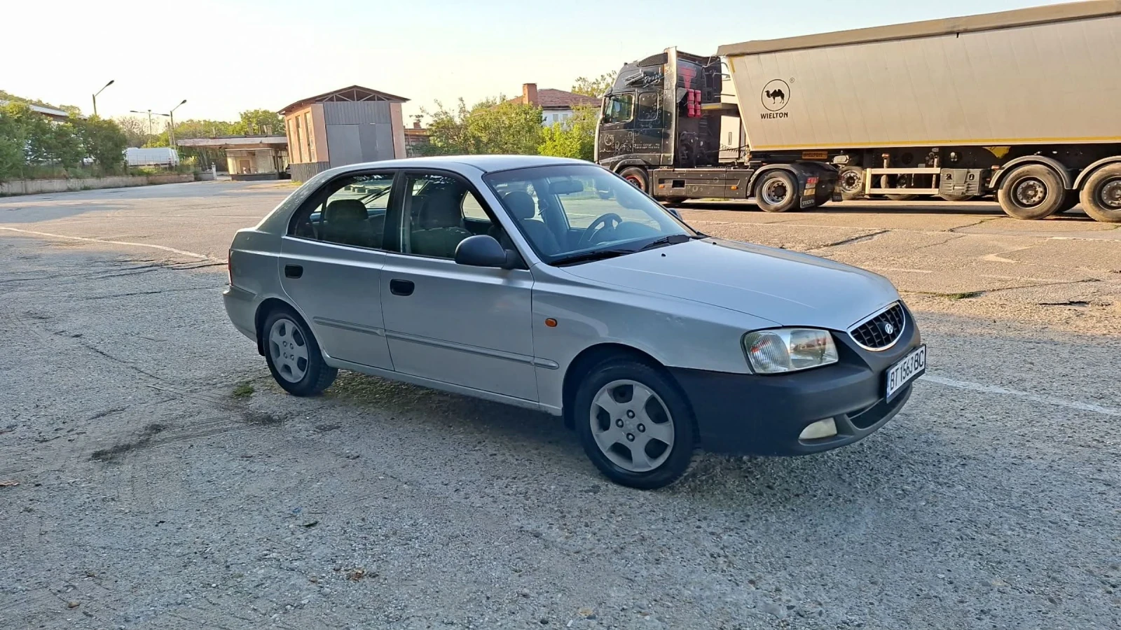 Hyundai Accent, снимка 2 - Автомобили и джипове - 56677536