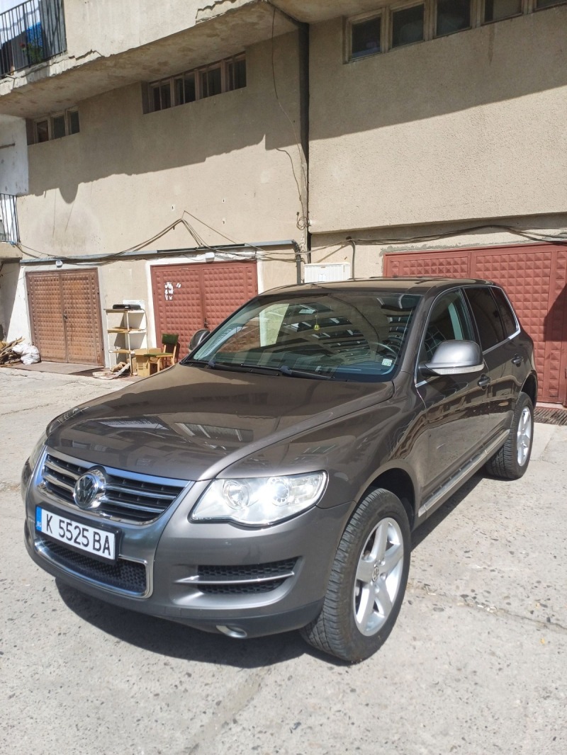 VW Touareg 3.0 V6 TDI, снимка 1 - Автомобили и джипове - 46443330