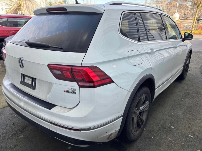 VW Tiguan * Highline * CARFAX * БЕЗ ПЪРВОНАЧАЛНА ВНОСКА, снимка 3 - Автомобили и джипове - 52972777
