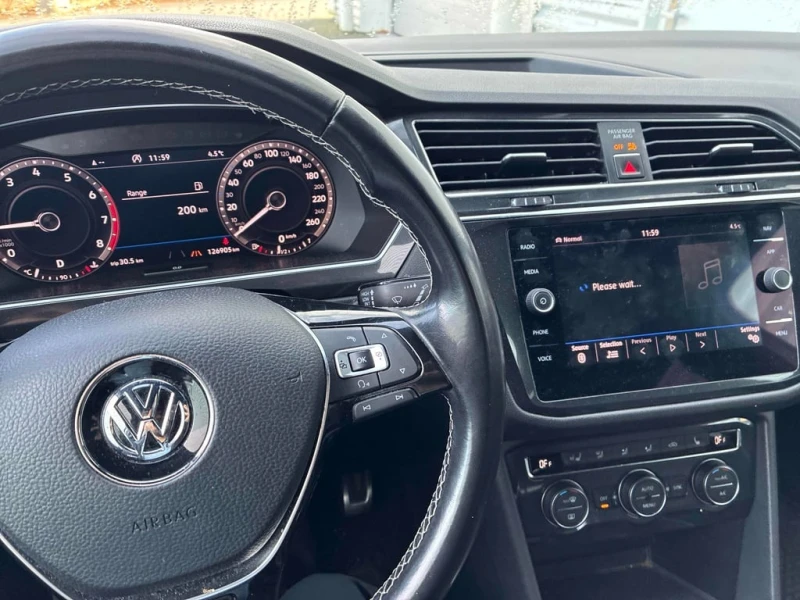 VW Tiguan * Highline * CARFAX * БЕЗ ПЪРВОНАЧАЛНА ВНОСКА, снимка 9 - Автомобили и джипове - 52972777
