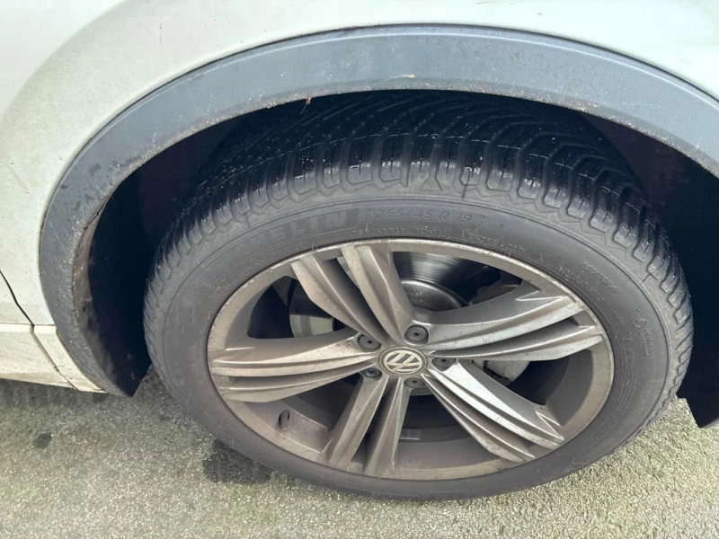 VW Tiguan * Highline * CARFAX * БЕЗ ПЪРВОНАЧАЛНА ВНОСКА, снимка 7 - Автомобили и джипове - 52972777