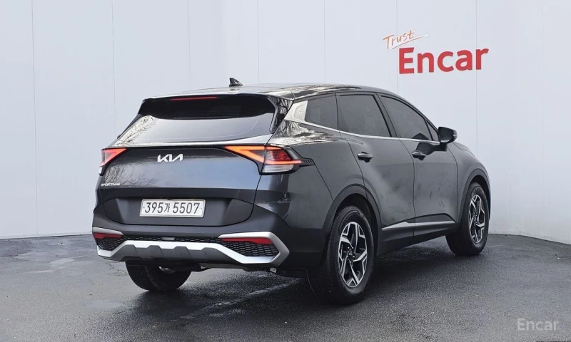 Kia Sportage, снимка 2 - Автомобили и джипове - 53010704