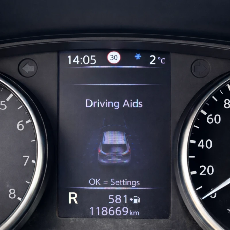 Nissan Qashqai N - Connecta 1.2 DIG-T, снимка 14 - Автомобили и джипове - 53583401