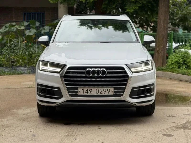 Audi Q7, снимка 2 - Автомобили и джипове - 56689822
