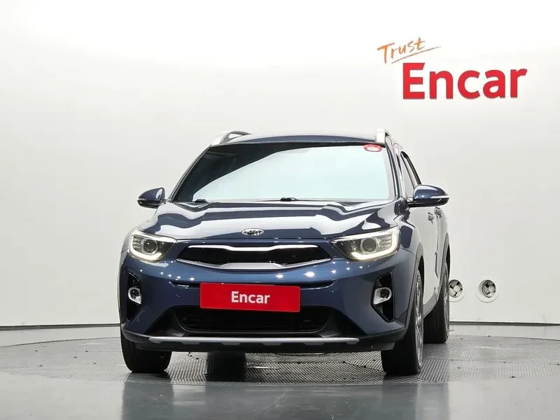 Kia Stonic Diesel 1.6 Trendy, снимка 3 - Автомобили и джипове - 56726254