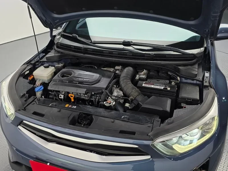 Kia Stonic Diesel 1.6 Trendy, снимка 6 - Автомобили и джипове - 56726254