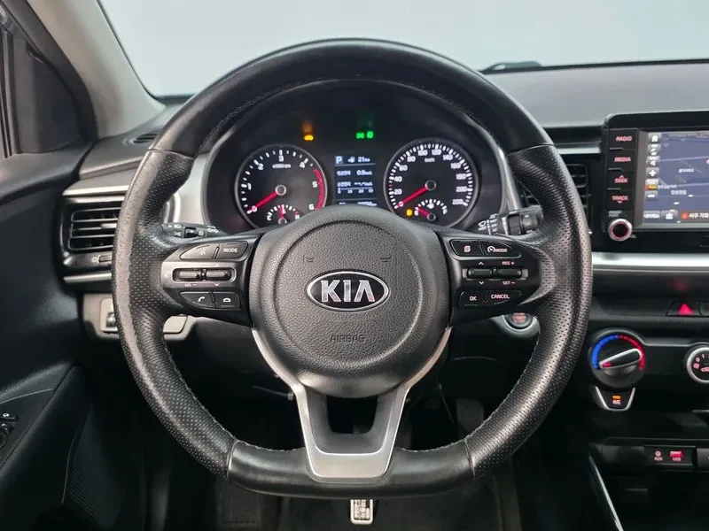 Kia Stonic Diesel 1.6 Trendy, снимка 13 - Автомобили и джипове - 56726254