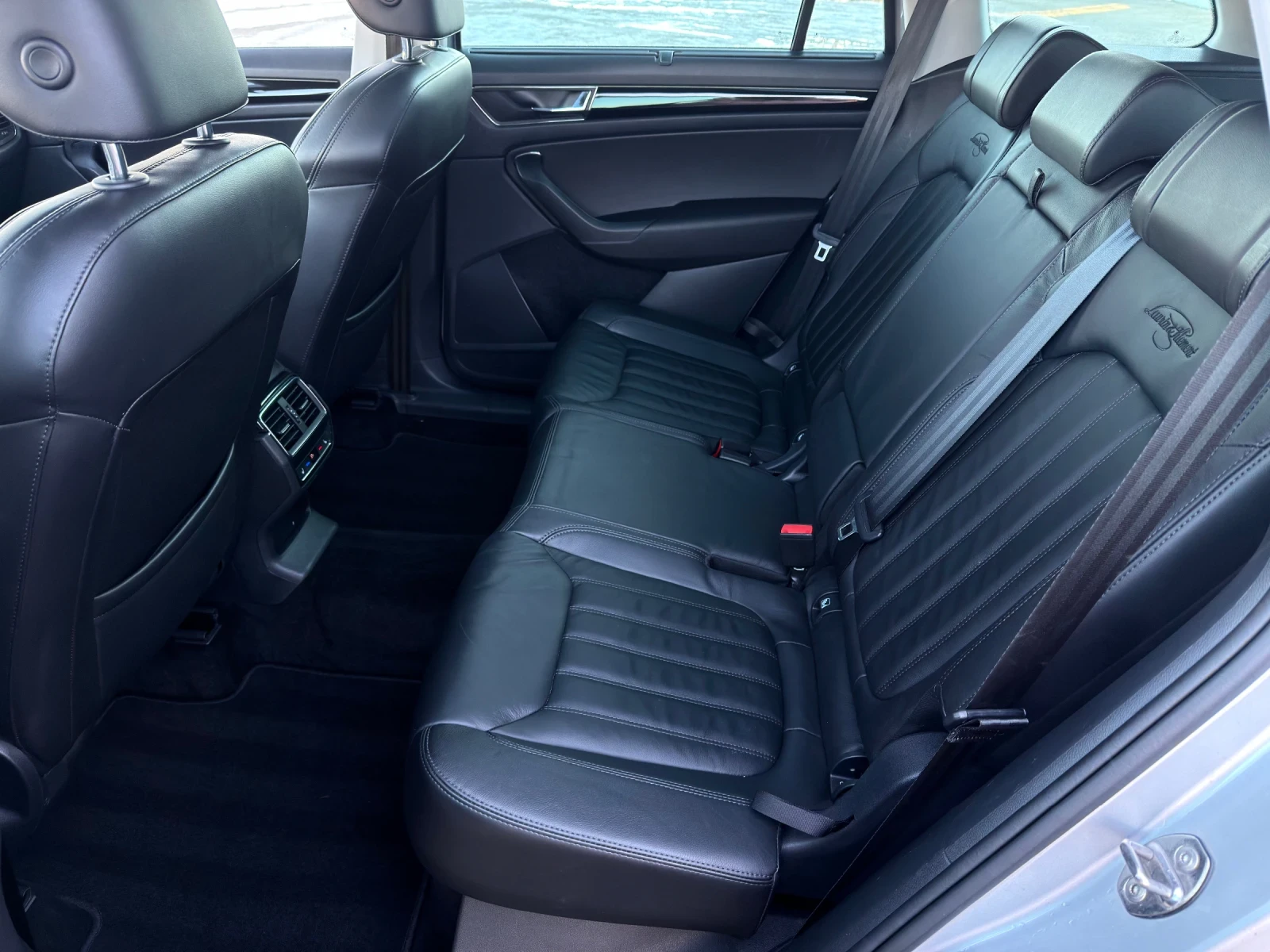 Skoda Kodiaq 2.0TDI 190�� 4�4/ Laurin&Klement/ Digital/ Full | Mobile.bg � ����������� 13