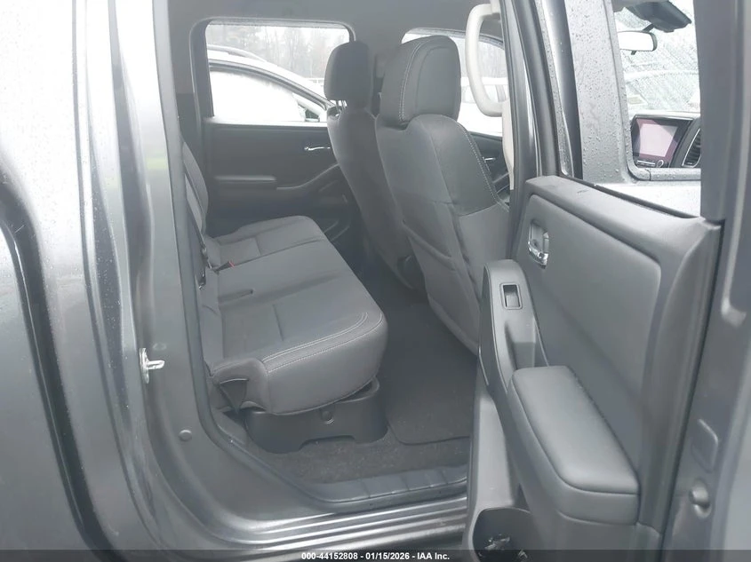 Nissan Frontier 3.8l Long Bed Sv 4X4, снимка 8 - Автомобили и джипове - 53862960