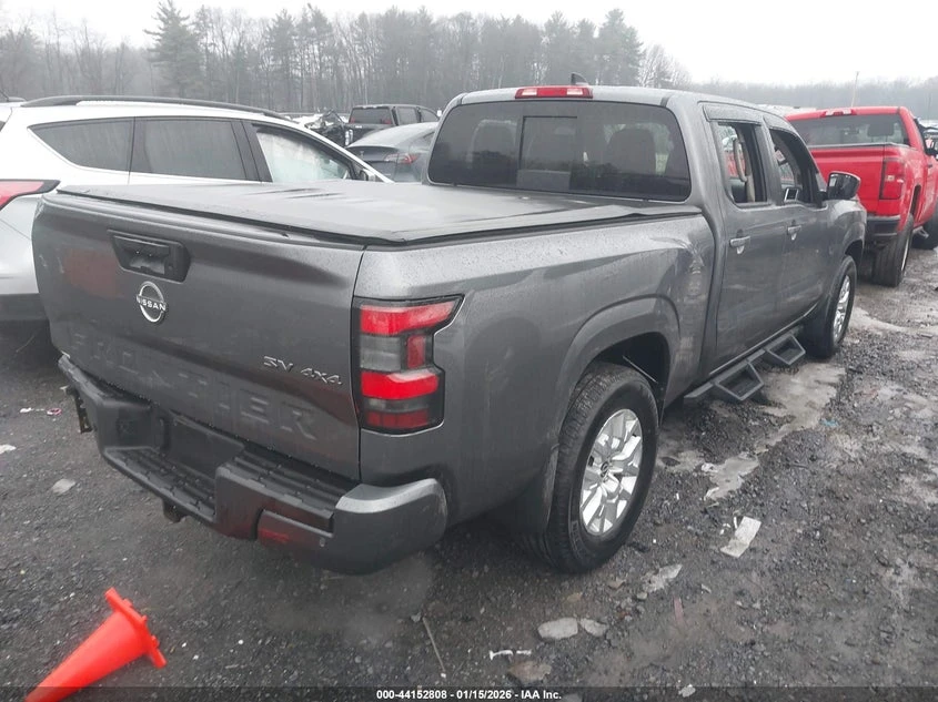 Nissan Frontier 3.8l Long Bed Sv 4X4, снимка 4 - Автомобили и джипове - 53862960