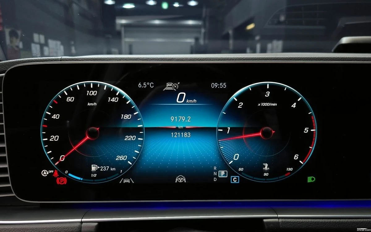 Mercedes-Benz GLS 400 D/AMG/ОБДУХВАНЕ/360 КАМЕРА/DISTRONIC/HEAD UP/, снимка 9 - Автомобили и джипове - 55254474