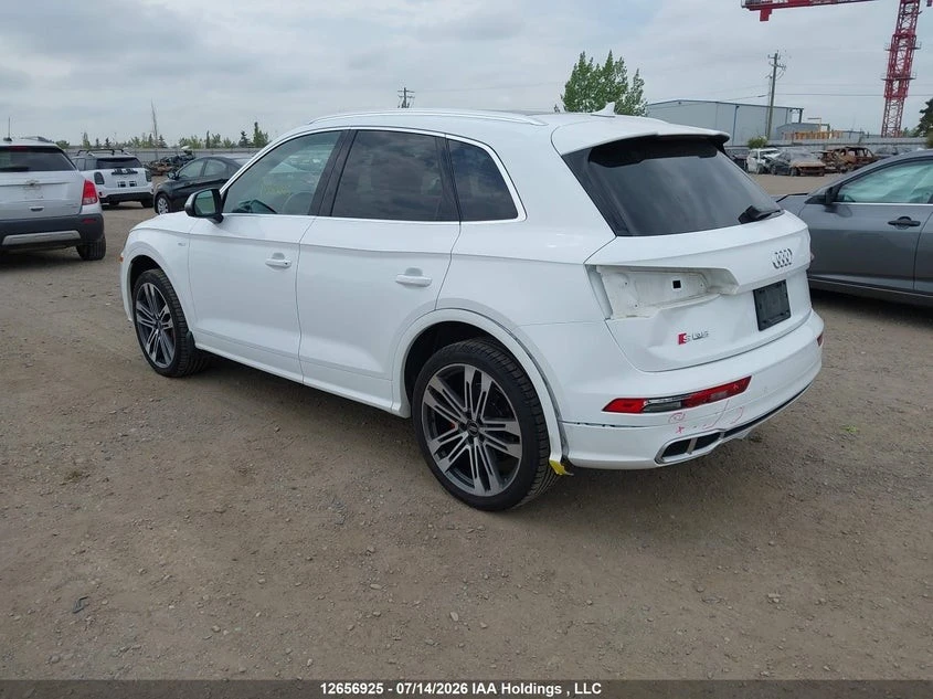 Audi SQ5 TECHNIK Автокредит Цена до България, снимка 4 - Автомобили и джипове - 55463029