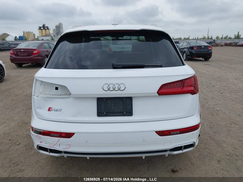 Audi SQ5 TECHNIK Автокредит Цена до България, снимка 5 - Автомобили и джипове - 55463029
