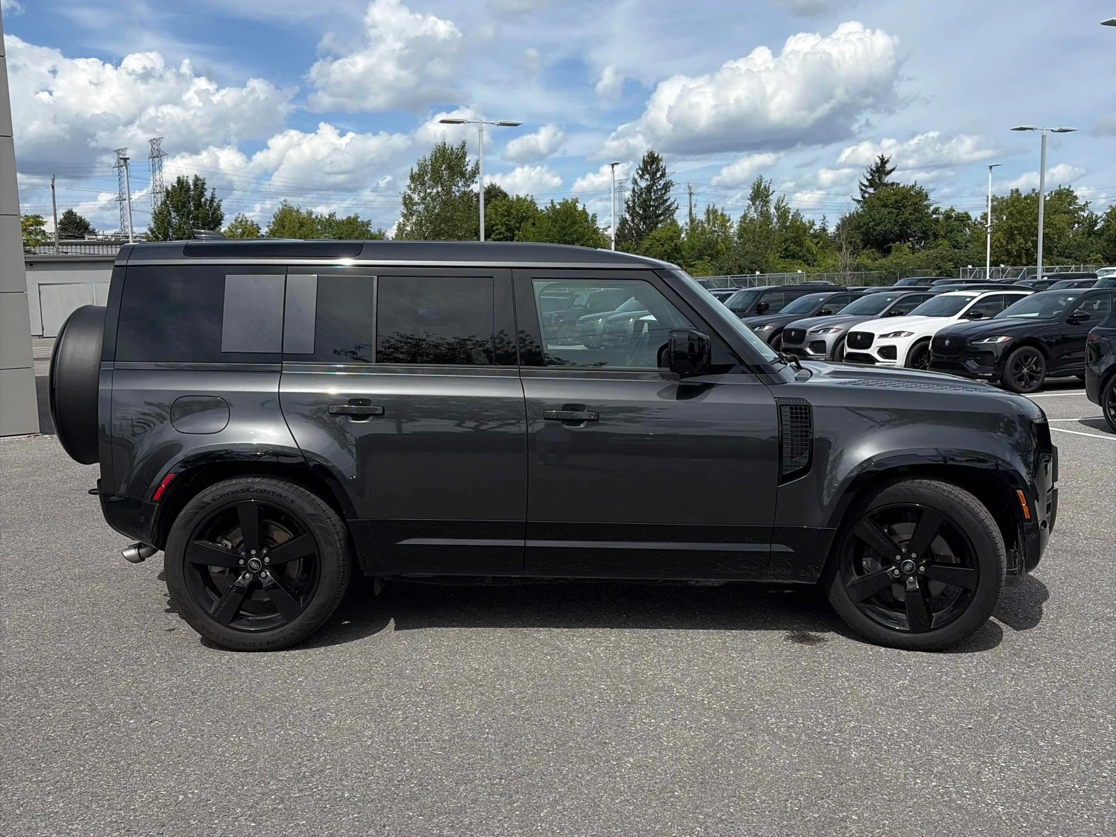 Land Rover Defender * 110 P500 X Dynamic SE* АВТОКРЕДИТ * , снимка 3 - Автомобили и джипове - 55803699