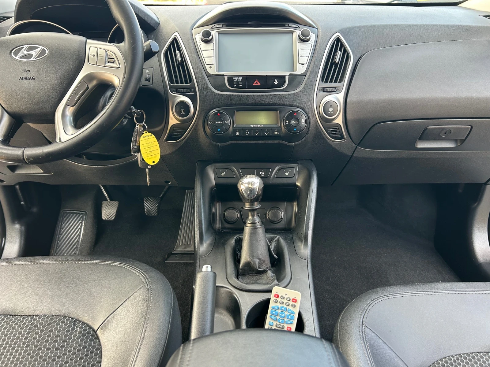 Hyundai IX35 2.0 CRDi, снимка 10 - Автомобили и джипове - 55860115