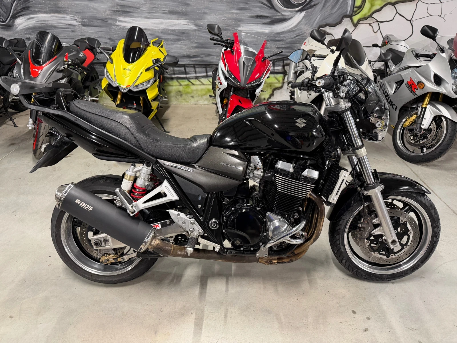 Suzuki Gsx 1400 - изображение 2