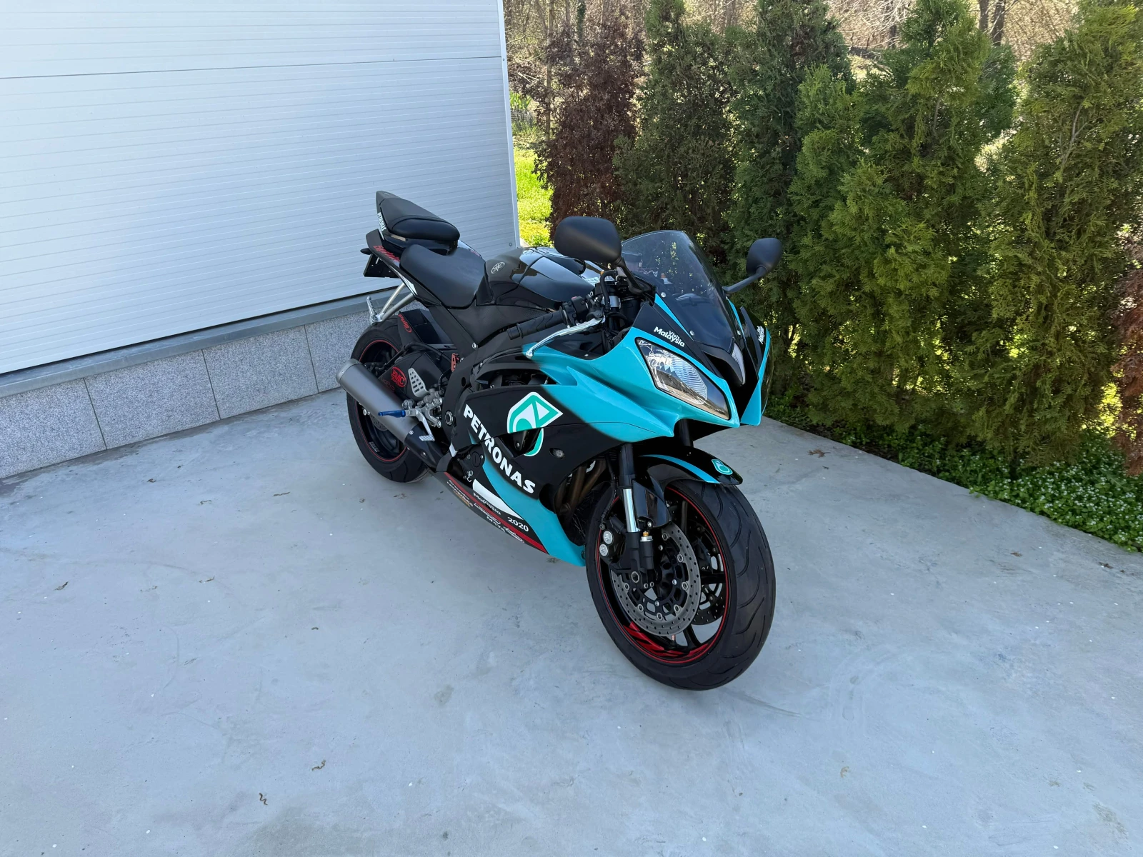 Yamaha YZF-R6 A2 25KW!!!!!!!, снимка 10 - Мотоциклети и мототехника - 54102410