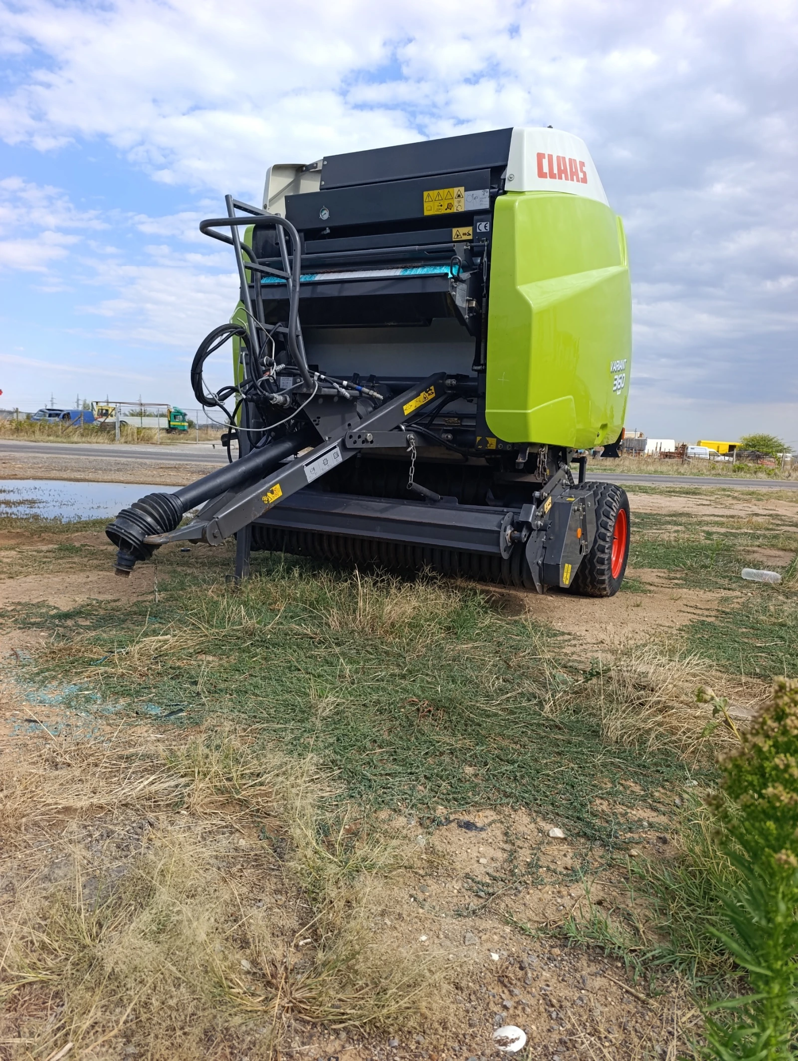 Балировачка Claas Variant 360 на 3741 ролки - изображение 9