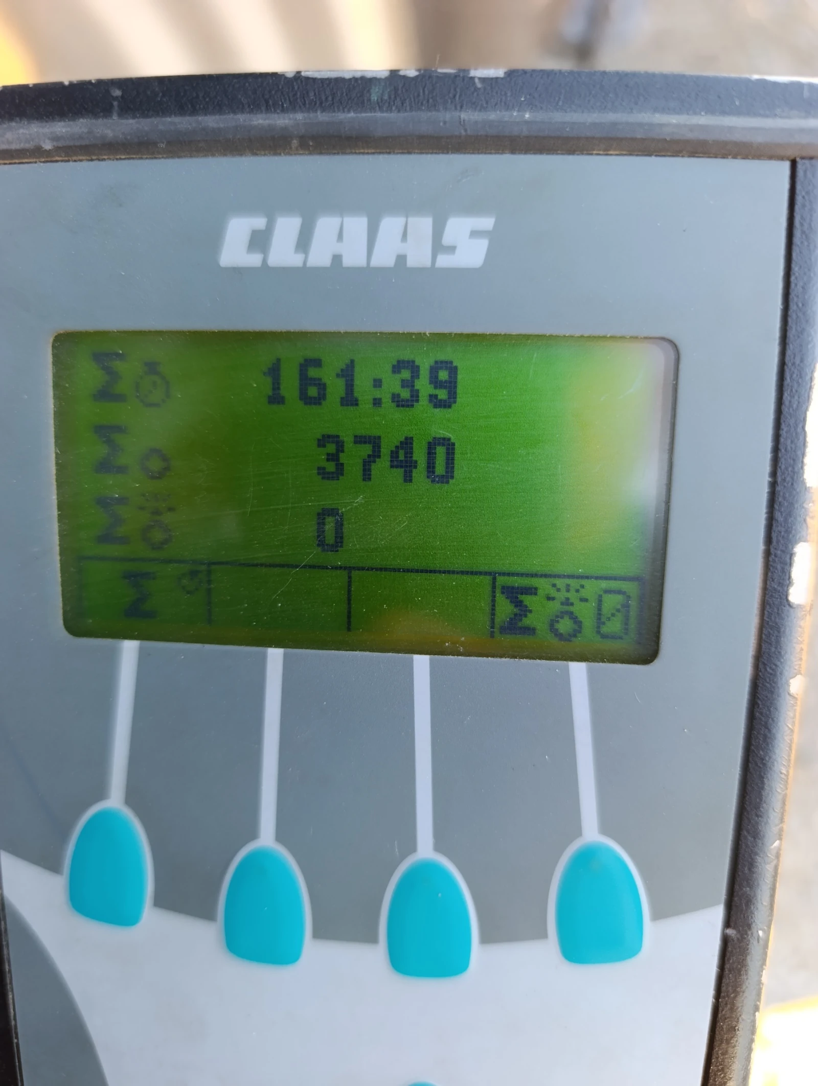 Балировачка Claas Variant 360 на 3741 ролки - изображение 2