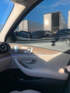 Mercedes-Benz E 300 4MATIC * * CARFAX * *   * *  | Mobile.bg    14