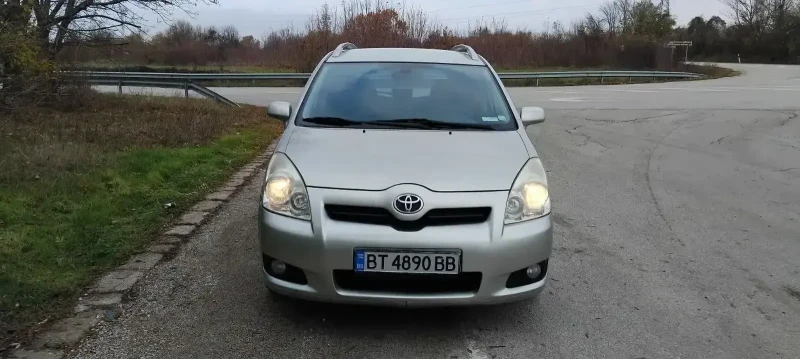 Toyota Corolla verso 2.2 D-4D Facelift, снимка 2 - Автомобили и джипове - 48106768