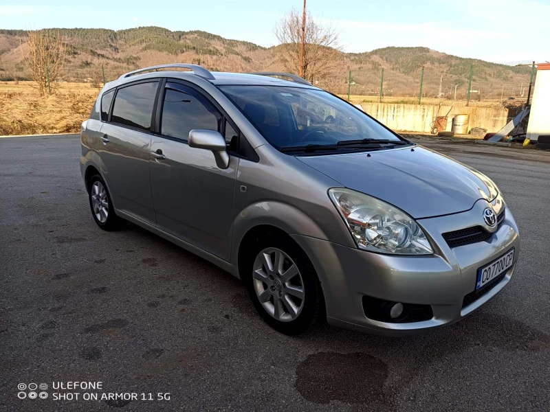 Toyota Corolla verso, снимка 3 - Автомобили и джипове - 49404698