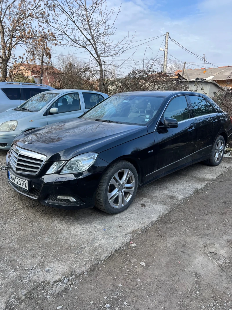 Mercedes-Benz E 220, снимка 3 - Автомобили и джипове - 49465278