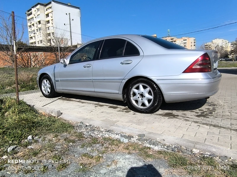 Mercedes-Benz C 220, снимка 5 - Автомобили и джипове - 49590971