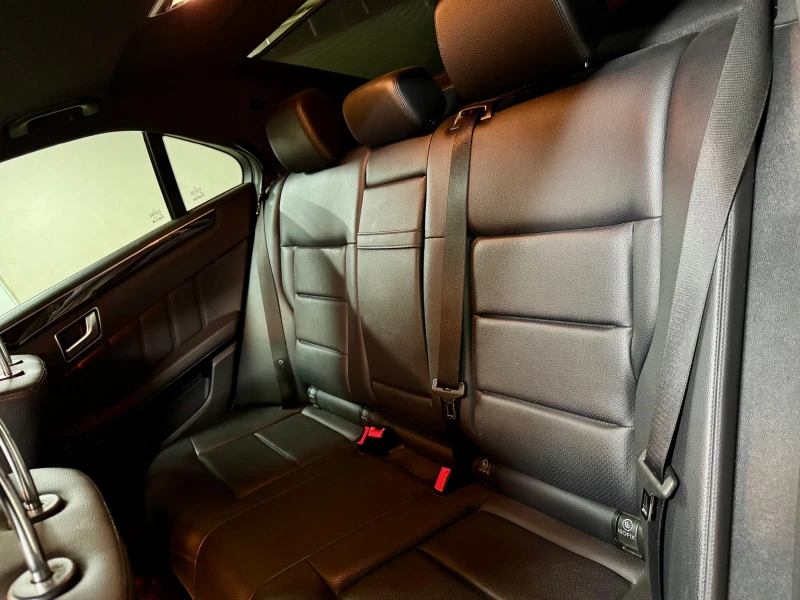 Mercedes-Benz E 300 Е300 4matic AMG, снимка 9 - Автомобили и джипове - 51981755