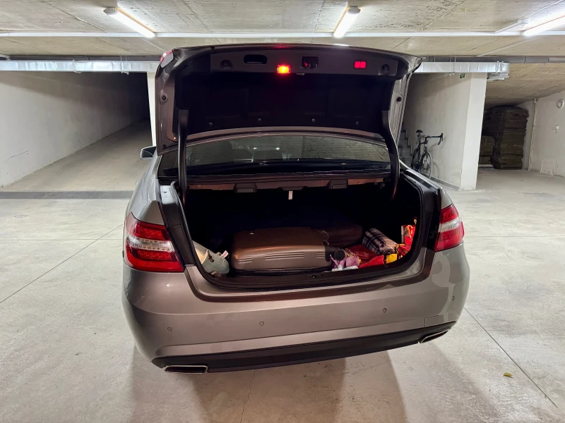 Mercedes-Benz E 300 Е300 4matic AMG, снимка 13 - Автомобили и джипове - 51981755
