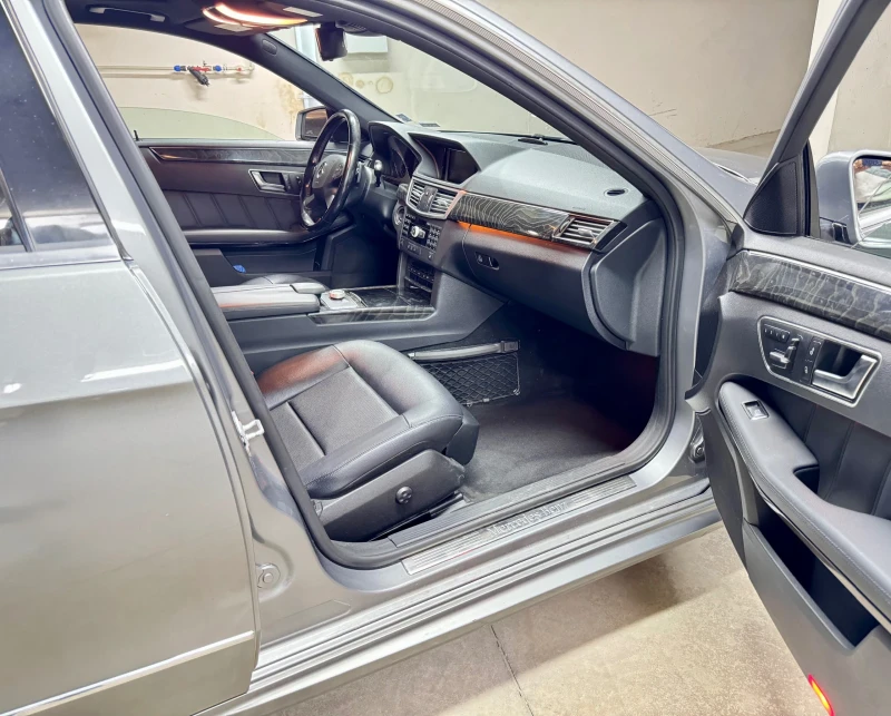 Mercedes-Benz E 300 Е300 4matic AMG, снимка 10 - Автомобили и джипове - 51981755