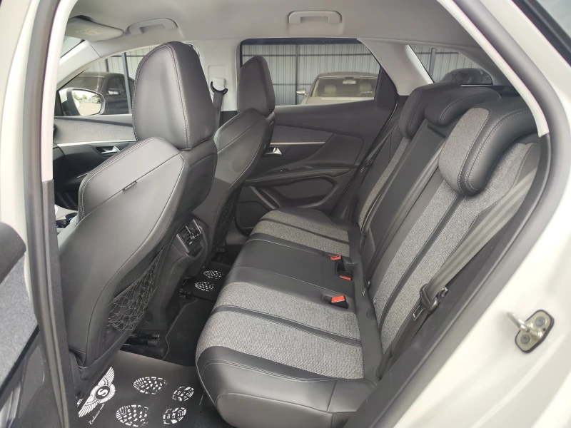 Peugeot 3008 1.5* CAMERA* LINEASIST* RECARO* LEDD* LIZING, снимка 6 - Автомобили и джипове - 51291314