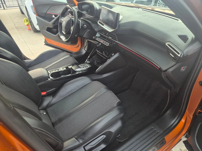 Peugeot 2008 GT Line 3D DIGITAL /PANORAMA/ 130кс , снимка 9 - Автомобили и джипове - 51470736